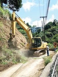 • CROSS COUNTRY ROAD PROJECT GETS GOING