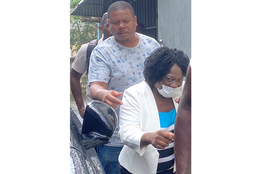 Bank clerk, mechanic charged with stealing $389,000