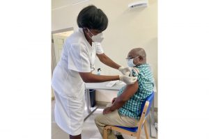 Five frontline workers first to take Covid vaccine