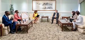 SVG presents Independence gift to Taiwan Ministry of Foreign Affairs