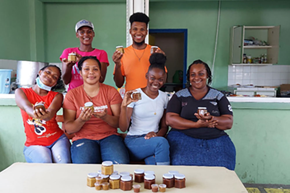 Food technologists helping youth on Bequia in agri-business development